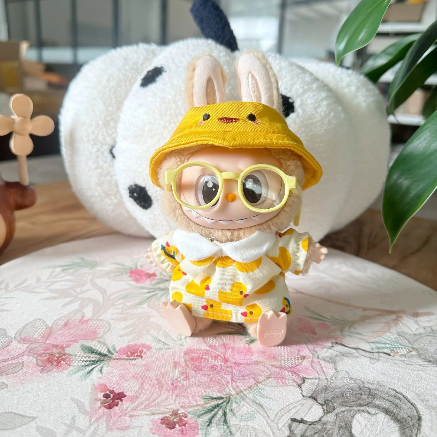 Labubu 17cm Doll Outfit โ Sitting Party Duck Costume