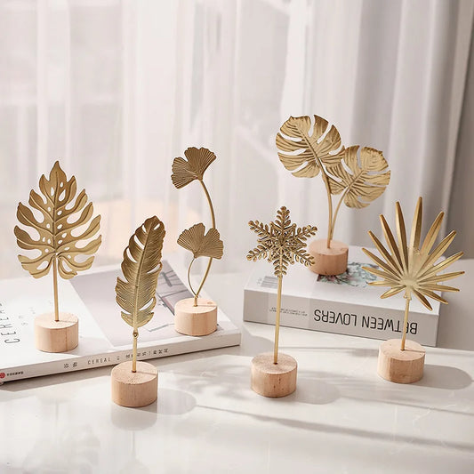 Ginkgo Leaf Wooden Ornaments – Elegant Miniature Figurines for Home and Office Decor