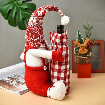 Funda para botella de vino con gnomo navideño - Decoración a cuadros y regalo