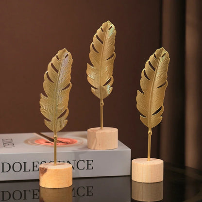 Ginkgo Leaf Wooden Ornaments – Elegant Miniature Figurines for Home and Office Decor