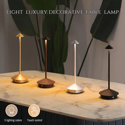 Lampe LED minimaliste : variateur tactile 3 couleurs pour créer une ambiance