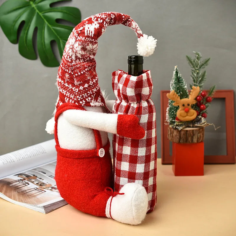 Funda para botella de vino con gnomo navideño - Decoración a cuadros y regalo