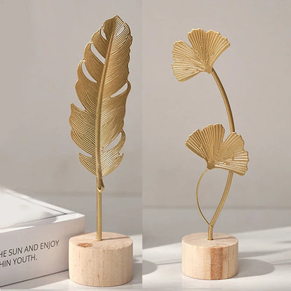 Ginkgo Leaf Wooden Ornaments – Elegant Miniature Figurines for Home and Office Decor